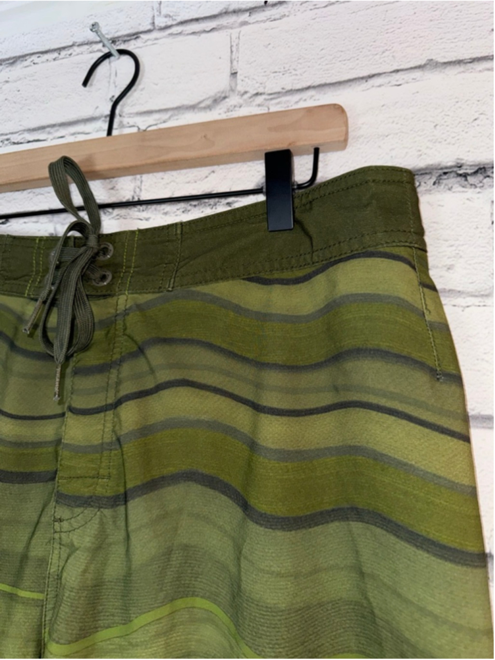 Men's Prana Board Shorts size 34 Medium Green Striped Unlined Swim Trunks - Picture 5 of 11
